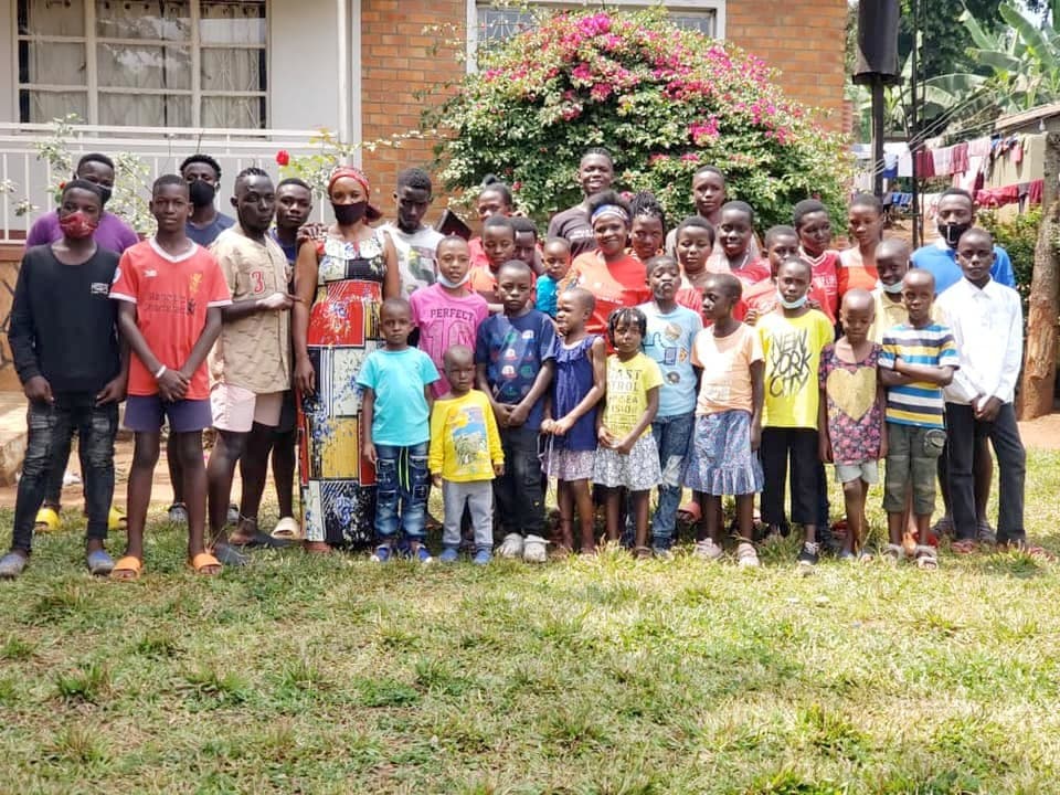 The BLF family and children gathered in Ssanga